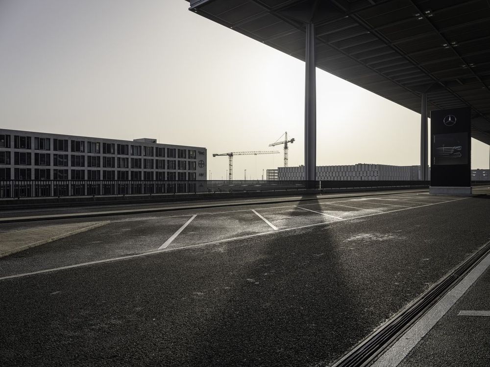 Sunlit Asphalt Road with Style - HDRi Maps and Backplates