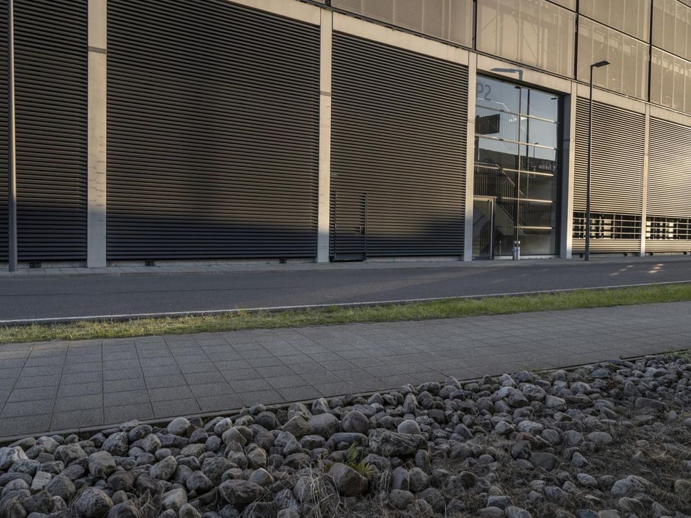 bike-ride-in-berlin-germany-city-hdri-maps-and-backplates