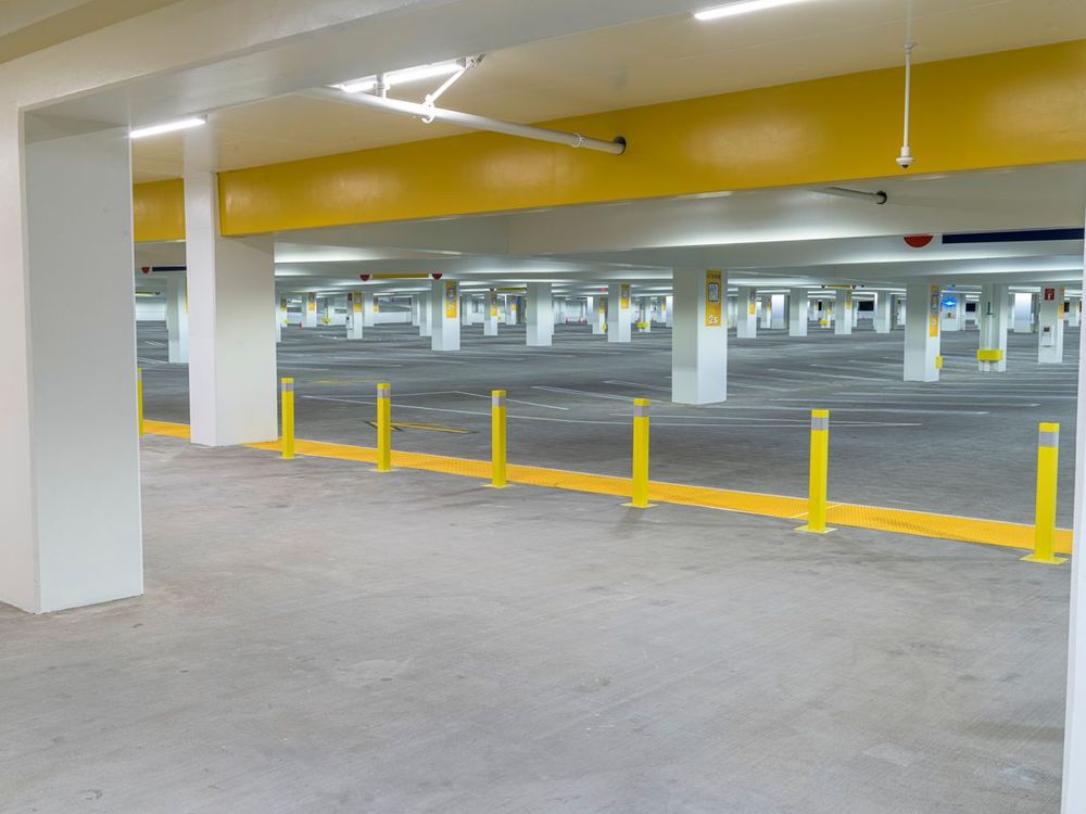 Concrete Parking Deck in Los Angeles - HDRi Maps and Backplates