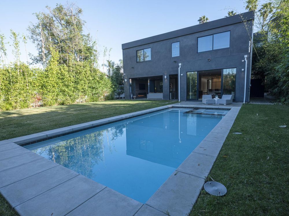 Modern Architecture Home with Swimming Pool in Los Angeles - HDRi Maps ...