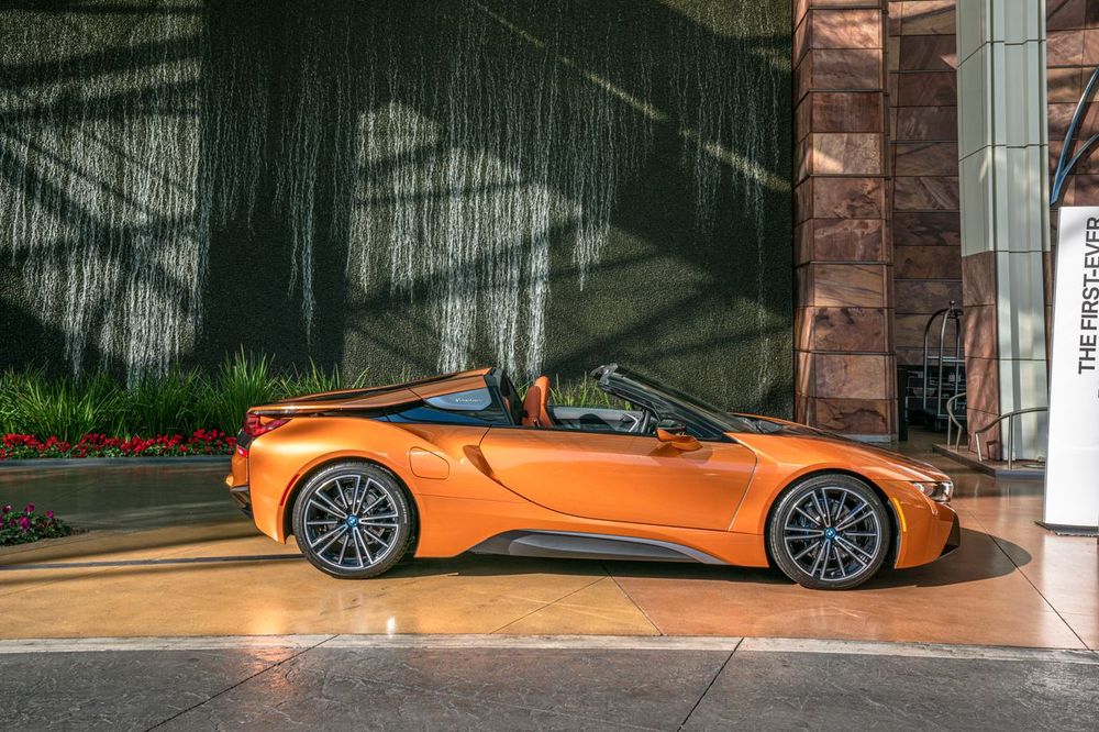 Modern Architecture in Las Vegas A Profile View HDRi Maps and Backplates