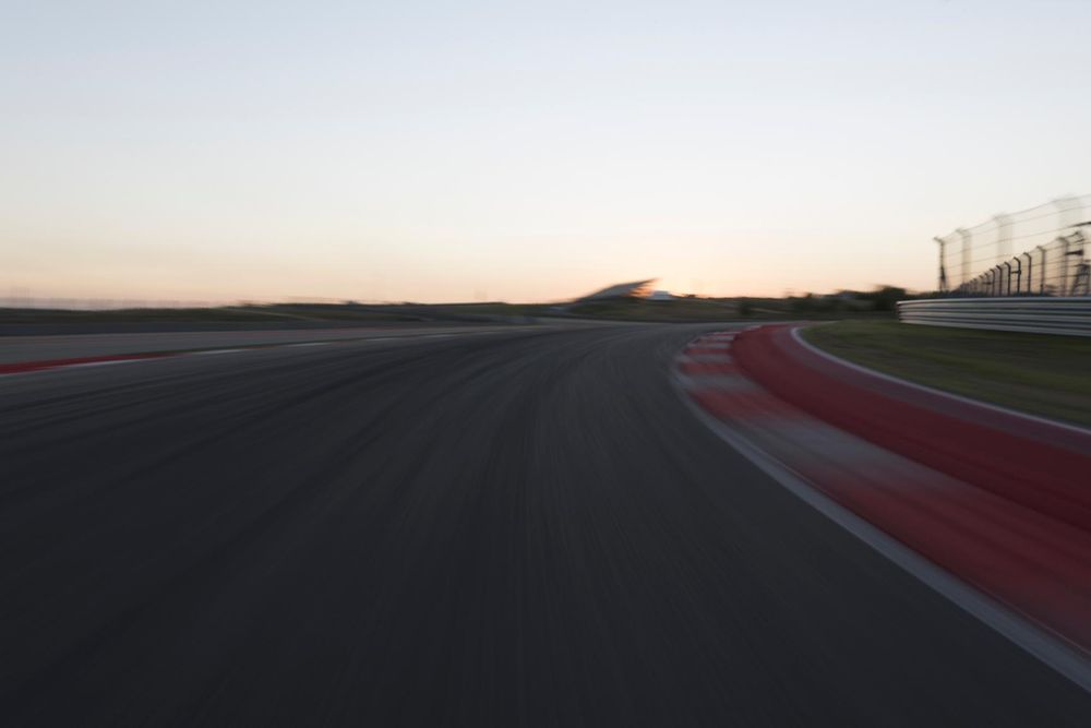 Motion Blur on a Race Track at Sunset - HDRi Maps and Backplates