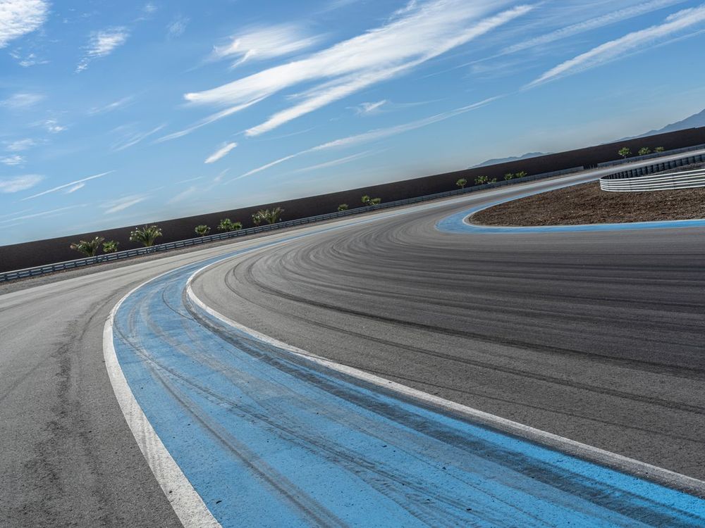 Race Track Curve on a Cloudy Day - HDRi Maps and Backplates