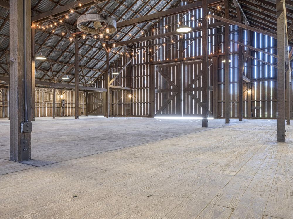 Textures for 3D, graphic design and Photoshop! - Modern Penthouse Units With Hardwood Floors And Hdri-Friendly Paint