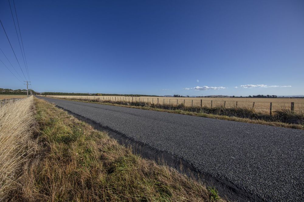 Rural Landscape: Clouds and a Clear Sky - HDRi Maps and Backplates