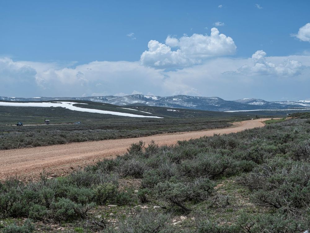 Rural Landscape in Utah Dirt Road - Rural Landscape Utah Dirt Road Lake