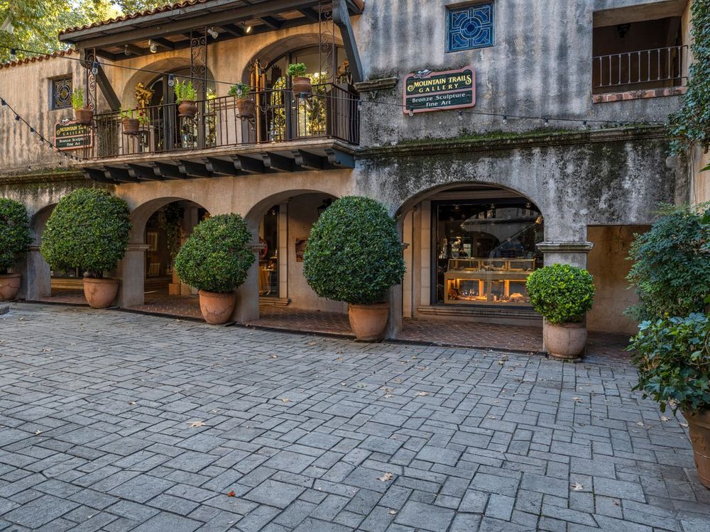 Sedona Arizona Apartment Complex Entrance HDRi Maps and Backplates