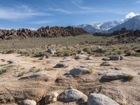 Alabama Hills Dirt Road: Californian Desert Landscape