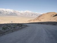 Alabama Hills: Gravel Tracks in Desert Landscapes