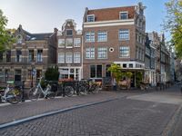 Amsterdam: City Life in Europe