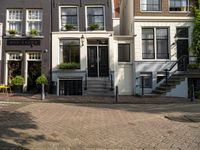 Amsterdam's Classic Architecture: Exploring the Streets