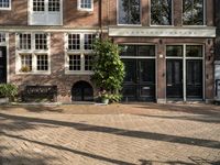 Amsterdam: Urban Design and Classic Architecture