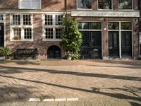 Amsterdam: Urban Design and Classic Architecture