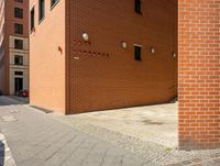 Berlin Building: A Yellow Facade with Large Windows