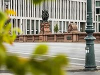 Berlin City Road: Yellow Facade and Modern Architecture
