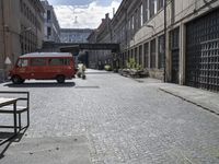 Berlin City Street: A Glimpse of Historic Architecture