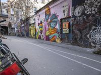 Berlin City: Street Art and Tourism