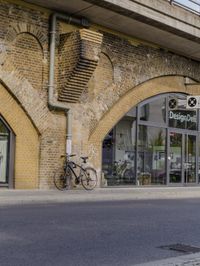 Berlin Cityscape: Viaduct Architecture Building 001