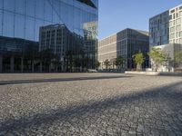 Berlin Plaza: Glass Walls and Surface Reflections