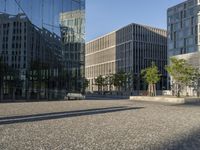 Berlin Plaza: Glass Walls and Surface Reflections