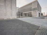 Urban Plaza in Berlin: Modern Concrete Walls