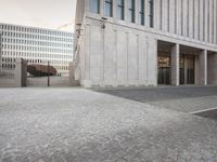 Urban Plaza in Berlin: Modern Concrete Walls