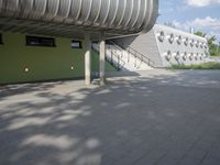 Berlin's Urban Walkways: Exploring the Business District