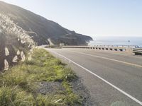 Big Sur Road: Mountain Views and the Beauty of the Pacific Ocean