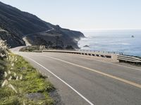 Big Sur Road: Mountain Views and the Beauty of the Pacific Ocean