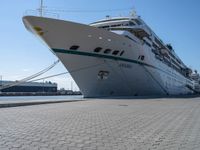 Bremen Harbor: A Day at the Cruise Ship