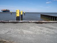 Bremen Pier: Coastal Landscape under Clear Skies