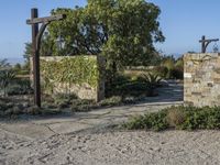 California's Agricultural Beauty: A Farmhouse and Barn