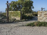 California's Agricultural Beauty: A Farmhouse and Barn