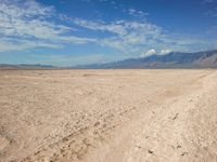 California Desert: Rugged Mountain Landscape