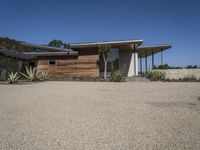 California Residential Home: Modern Architecture in Los Angeles