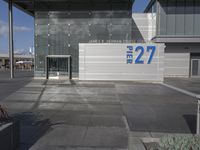 California Urban Office Building: A Stunning Facade