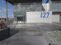 California Urban Office Building: A Stunning Facade
