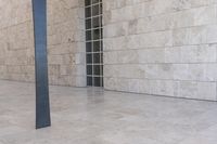 California Urban Plaza: Concrete Wall Design