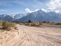 California's Desert Landscape: Dirt Roads of Alabama Hills