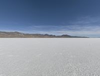 Calm Mountain Lake in Utah: A Nature Lover's Paradise