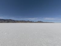 Calm Mountain Lake in Utah: A Nature Lover's Paradise