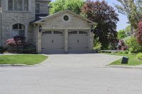 Canada's Suburban Residential Area: Architecture and Serenity