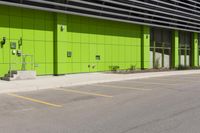 Canada: Toronto's Urban Design with a Yellow Facade