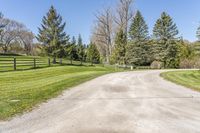 Canadian Farm Road: A Picturesque Natural Landscape