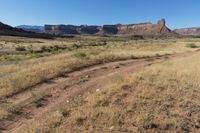 Canyonlands Utah Clear Sky Mountain Views 002