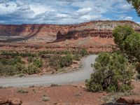 Capitol Reef, Utah: Off-Road Scenic Landscape