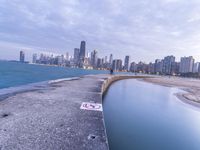 Dawn in Chicago, Illinois: Skyscrapers and Cityscape