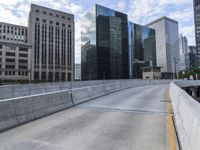 Chicago Skyline: Highrise Architecture of the Windy City