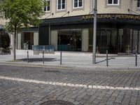 Classic Architecture in Porto: Cobblestone Streets