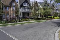 Classic Residential Architecture in Toronto, Canada 001